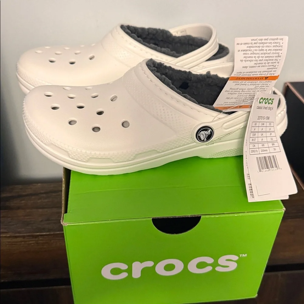 CROCS Kids White Fuzzy Lined Slippers